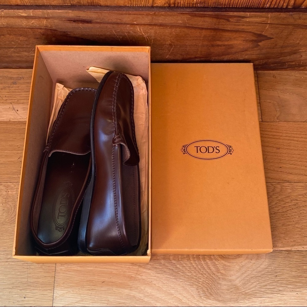 Tod’s Windsor Brown Leather Driving Loafers
